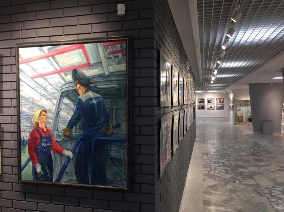 Выставка фотографий к юбилею «КАМАЗа» Выставка фотографий к юбилею «КАМАЗа»