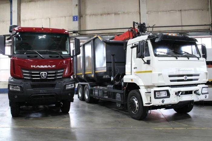 «КАМАЗ» презентовал новейшую автотехнику столичному оператору по обращению с ТКО