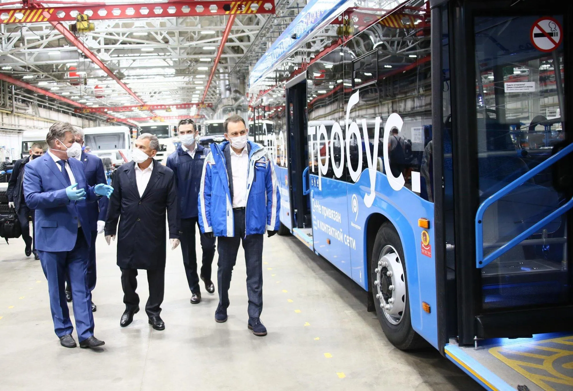 Президент Татарстана протестировал электробус Президент Татарстана протестировал электробус