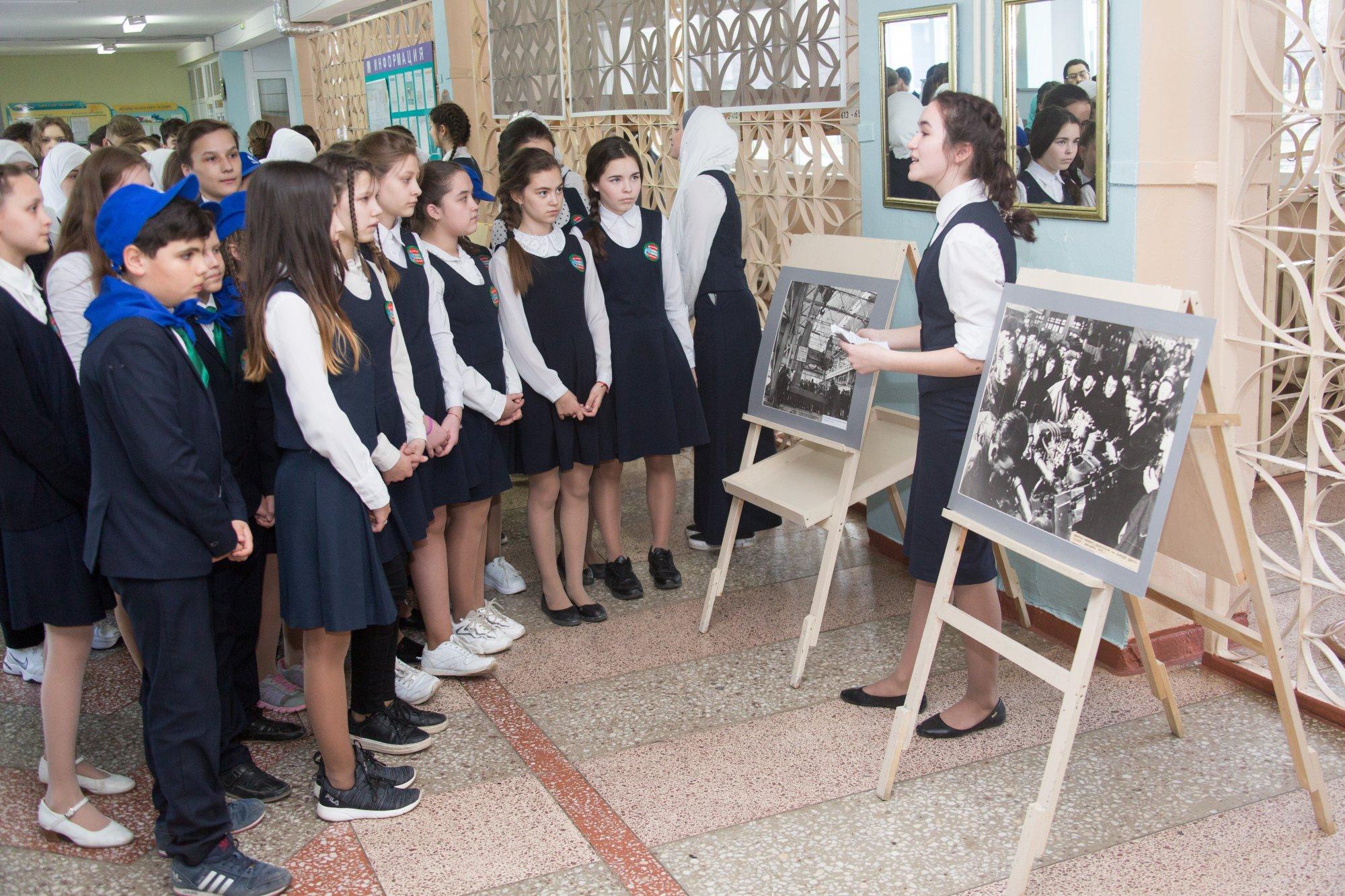 Фотовыставка к юбилею «КАМАЗа» для школьников