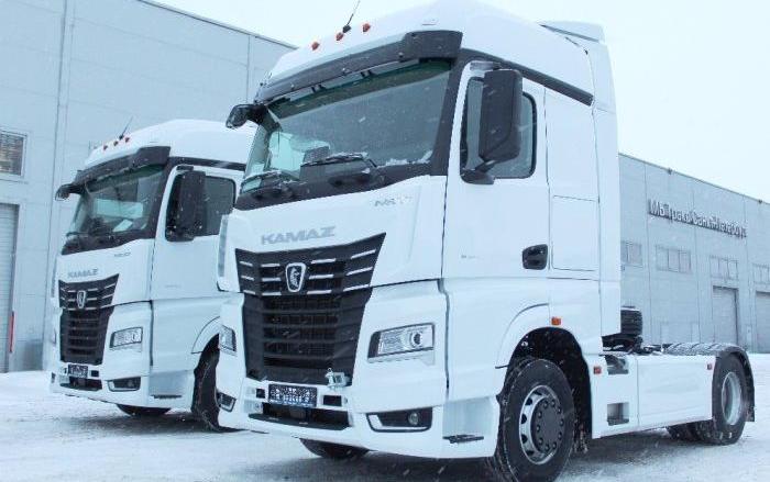 Седельный тягач КАМАЗ-54901 в комплектации High-Tech - для магистральных перевозок сборных грузов 