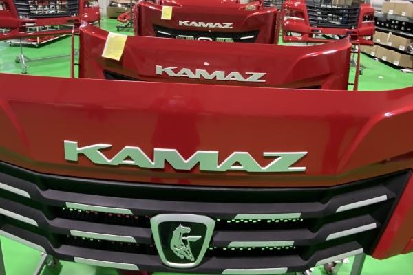 Облицовочные панели и панели приборов для новейших тягачей КАМАЗ семейства К5 - запущено производство в России 