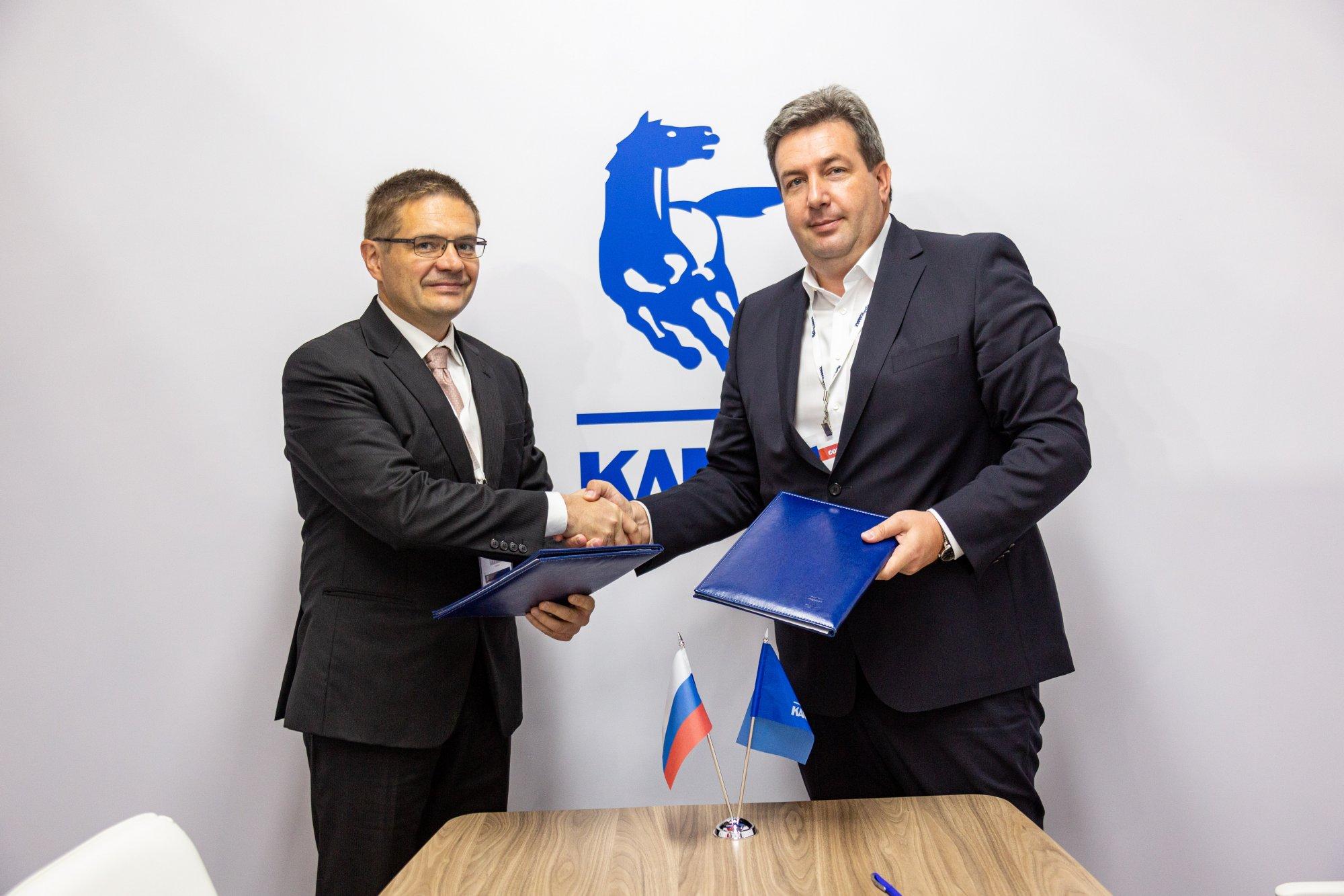 «КАМАЗ» и «ЗСТ» подписали соглашение о сотрудничестве