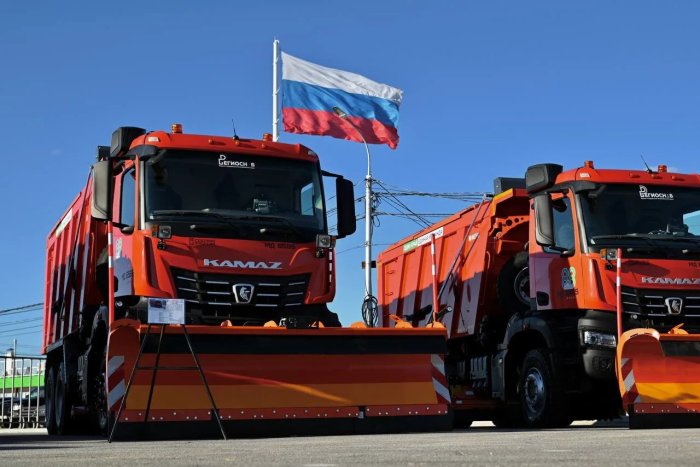 Комбинированная дорожная техника на шасси КАМАЗ поставлена в Хабаровский край