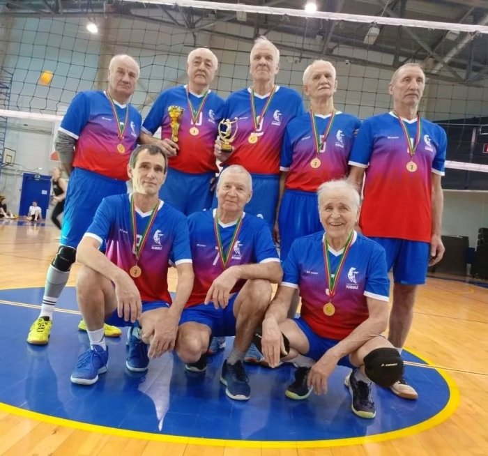 Ветераны «КАМАЗа» завоевали «золото» в памятном турнире