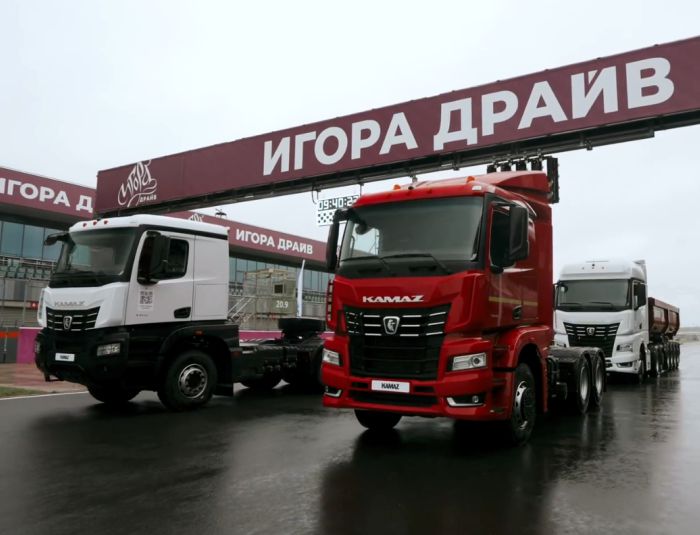 Когда даже погода бросает вызов — а КАМАЗ К5 отвечает уверенно!