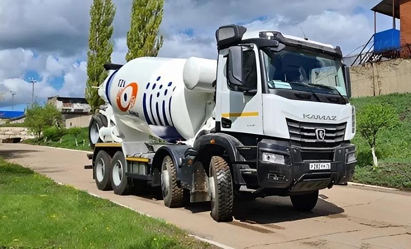 Автобетоносмеситель (АБС) КАМАЗ 581425 на шасси KAMAZ-65951 (8х4)