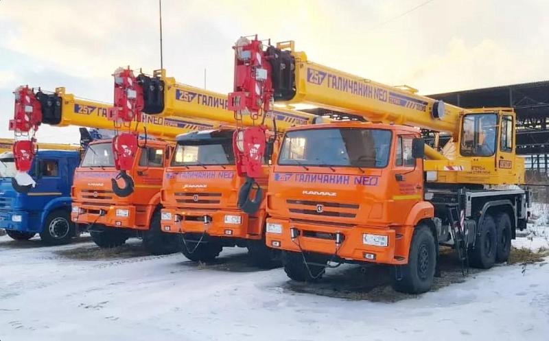 Автокран КАМАЗ КС-55713-5В-1 на шасси КАМАЗ 43118-3011-48 (6x6)