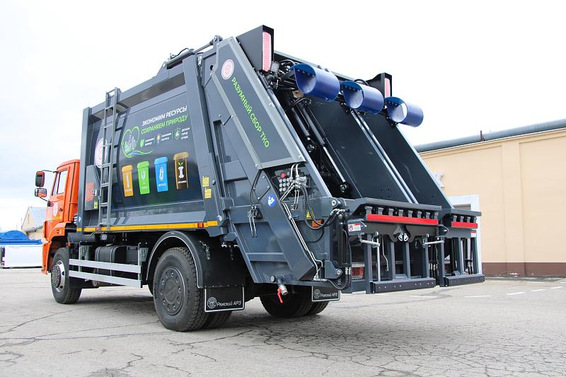 Мусоровоз с задней загрузкой МК-4545-06 на шасси KAMAZ-53605 (4х2) 15,1 м.куб.