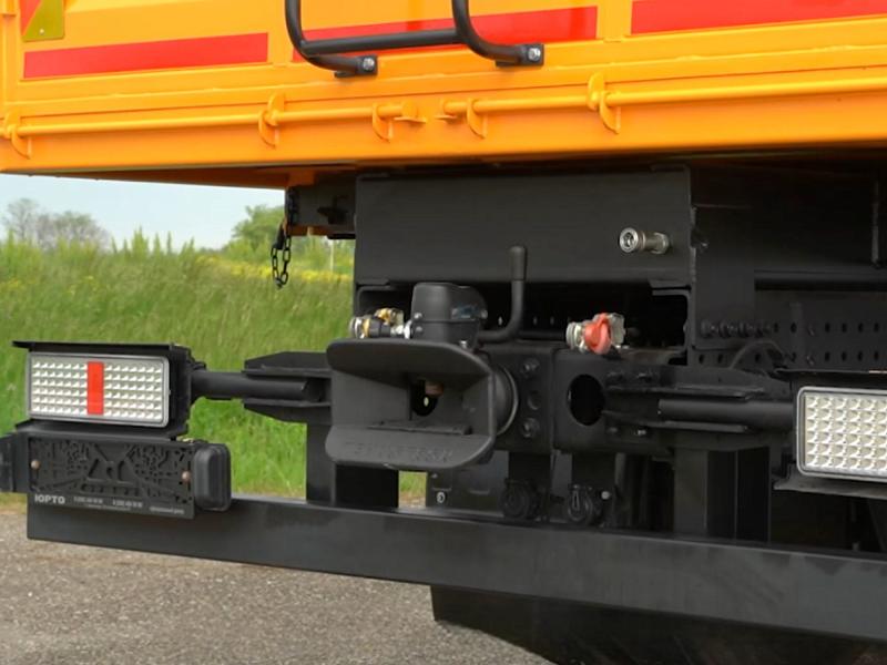 Самосвал-зерновоз 65658F-001-49 на шасси KAMAZ-65658 6х2-2