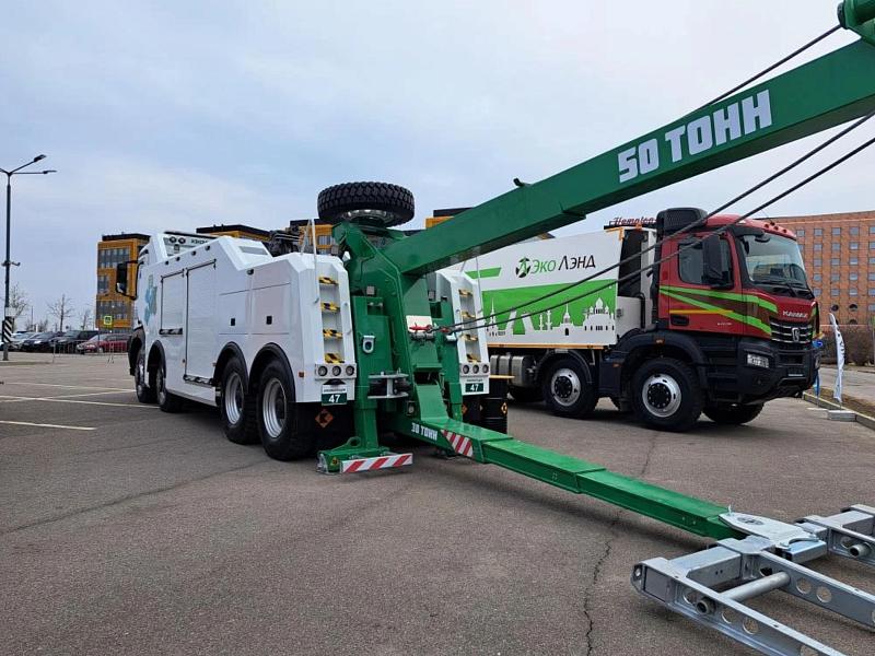 Эвакуатор UMC384 на шасси KAMAZ-65951 8х4