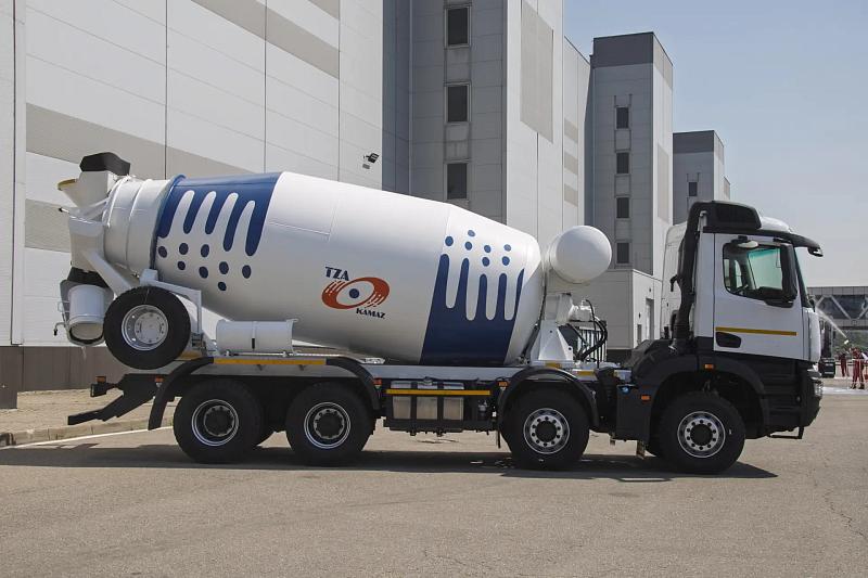 Автобетоносмеситель (АБС) КАМАЗ 581425 на шасси KAMAZ-65951 (8х4)