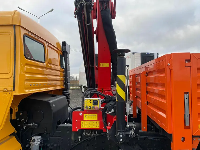 Бортовой автомобиль КАМАЗ 4308 (4х2) с КМУ Palfinger ИНМАН ИМ-95