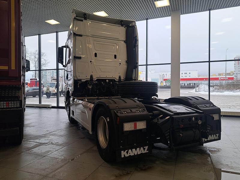 Седельный тягач KAMAZ-54901-70011-AA High-Tech | КАМАЗ High-Tech