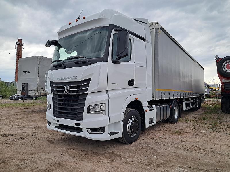 Сцепка - тягач KAMAZ-54901 (4х2) и шторный полуприцеп ТЗА на осях SAF