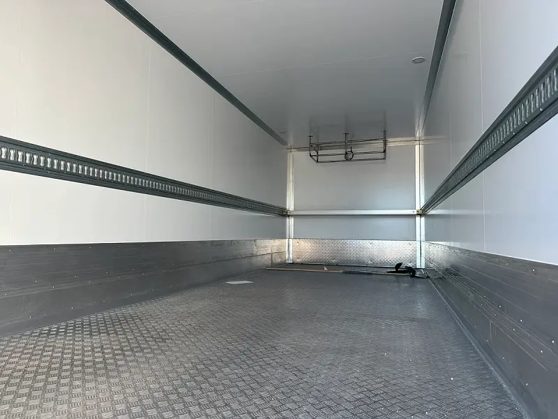 Изотермический фургон КАМАЗ 65658-49 | KAMAZ 65658-49 (6х2)