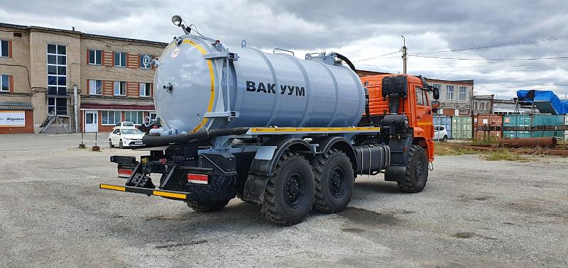 Вакуумная машина КАМАЗ 707406-773027-48 на шасси KAMAZ-43118-3027-48 (6х6)
