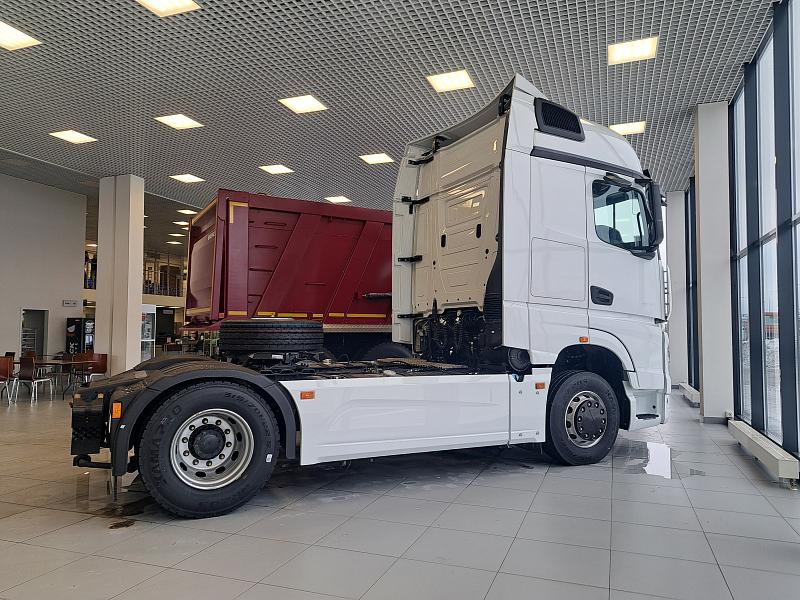 Седельный тягач KAMAZ-54901-70011-AA High-Tech | КАМАЗ High-Tech