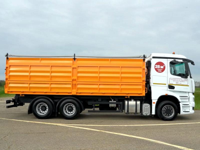 Самосвал-зерновоз 65658F-001-49 на шасси KAMAZ-65658 6х2-2