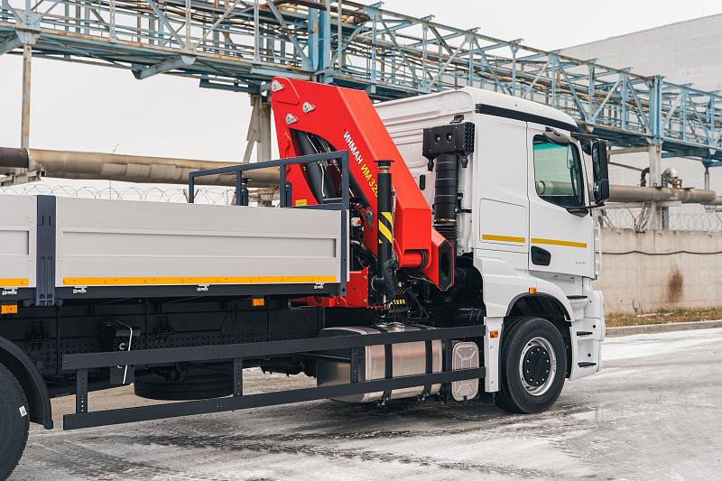 Бортовой автомобиль КАМАЗ 65658-0001764 В5 (6x2) c КМУ INMAN 320C