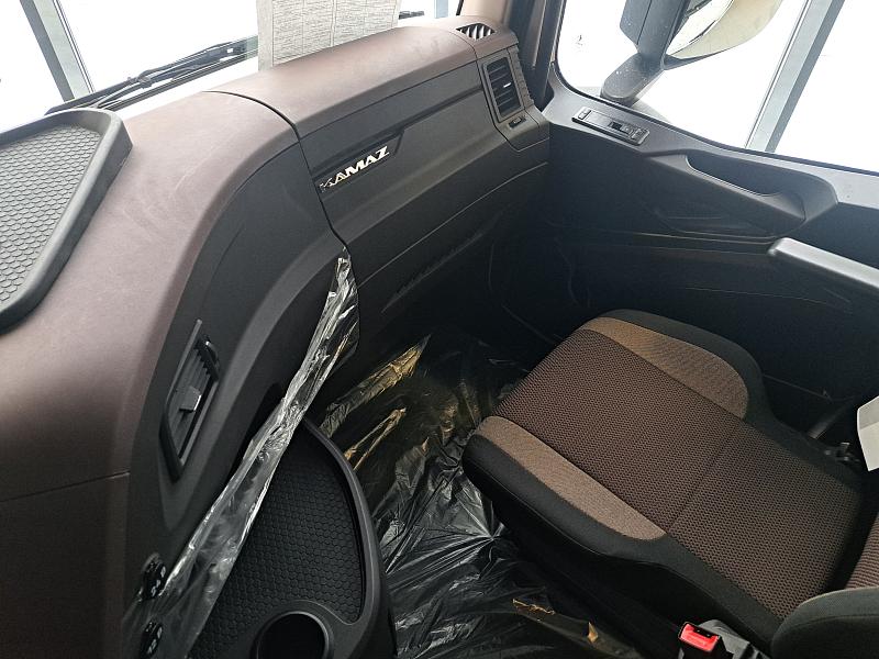 Седельный тягач KAMAZ-54901-70011-AA High-Tech | КАМАЗ High-Tech