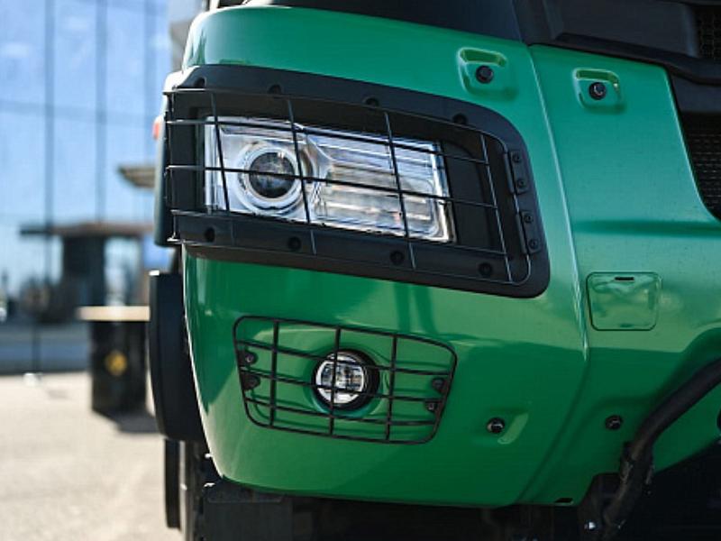 Эвакуатор UMC384 на шасси KAMAZ-65951 8х4