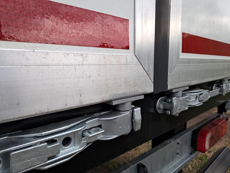 Шторный магистральный полуприцеп ТЗА-588510-0300200-08 (91 куб.м)