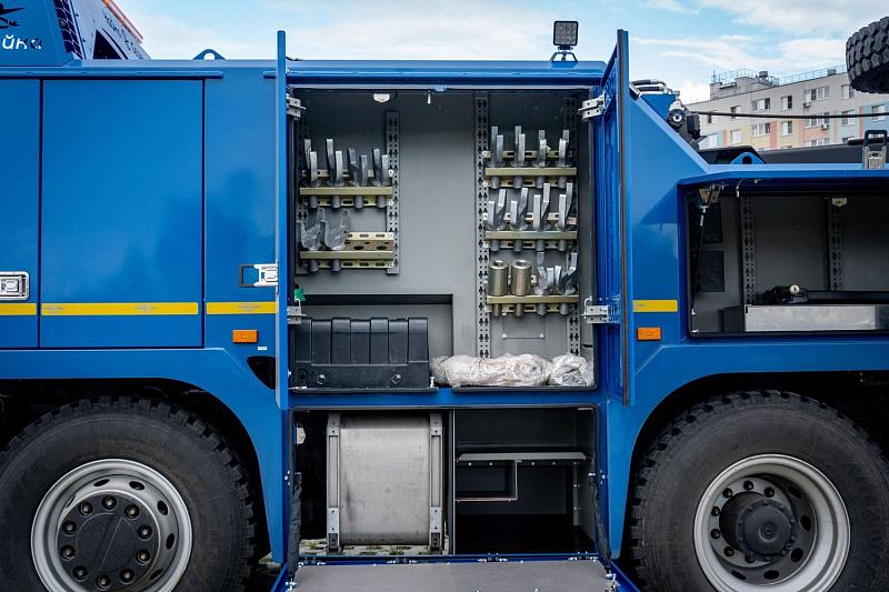 Автомобиль-эвакуатор КАМАЗ на базе шасси KAMAZ-65951 (8х4)