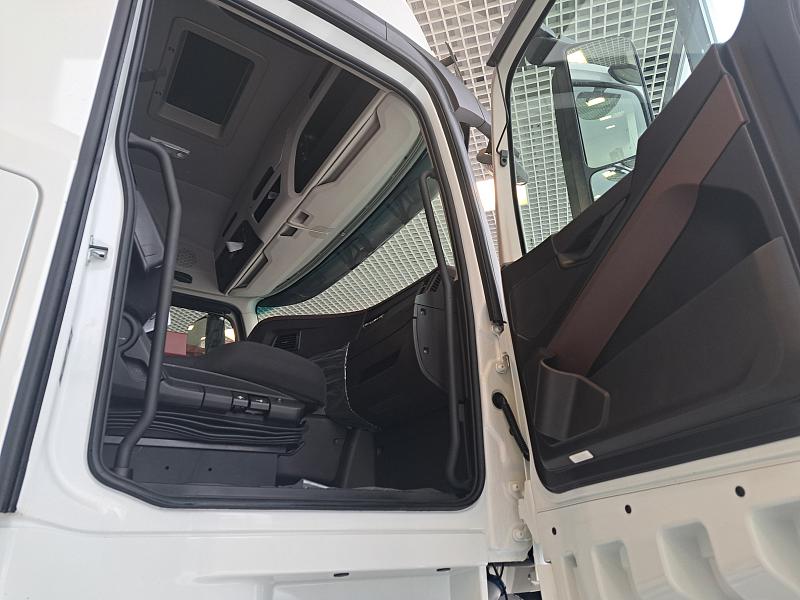 Седельный тягач KAMAZ-54901-70011-AA High-Tech | КАМАЗ High-Tech