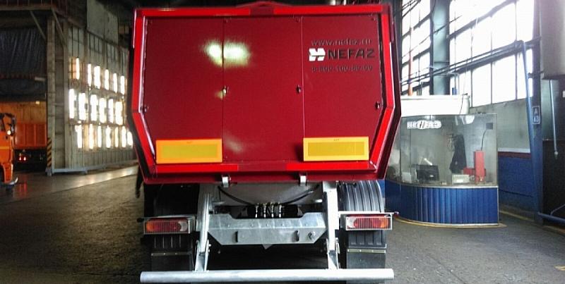 Самосвальный полуприцеп НЕФАЗ-9509-17-30 (30 куб.м)