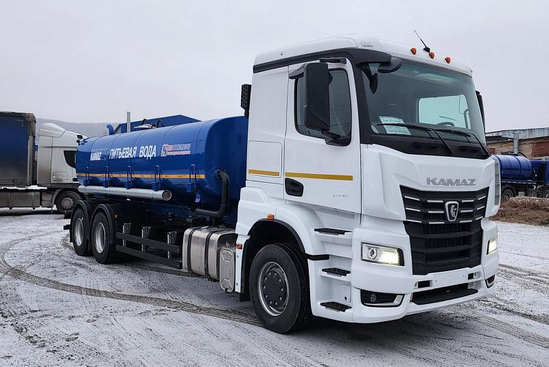 Пищевая автоцистерна на шасси КАМАЗ-65658 (6x2) 13 куб.м.