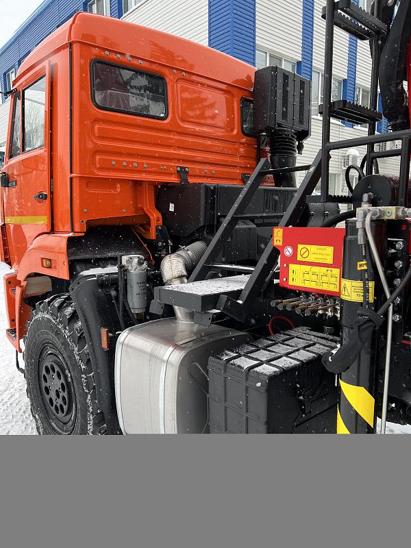 Бортовой автомобиль КАМАЗ 6591-38091-50 (6x6) с КМУ Palfinger Inman IT150