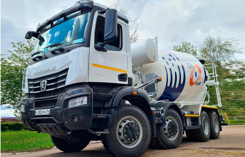 Автобетоносмеситель (АБС) КАМАЗ 581425 на шасси KAMAZ-65951 (8х4)